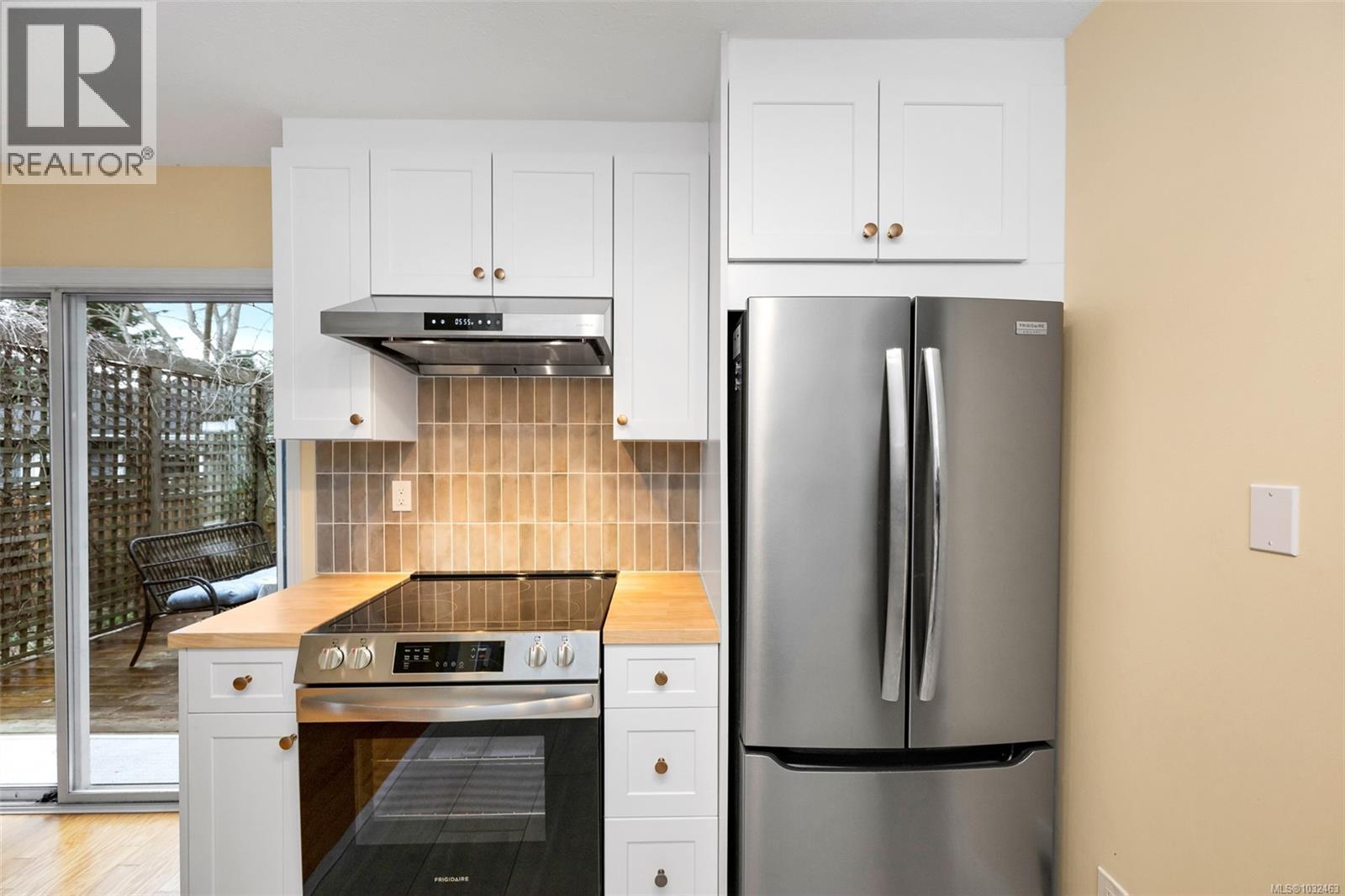 2624 Forbes St, Victoria, British Columbia  V8R 4C1 - Photo 16 - 1032463