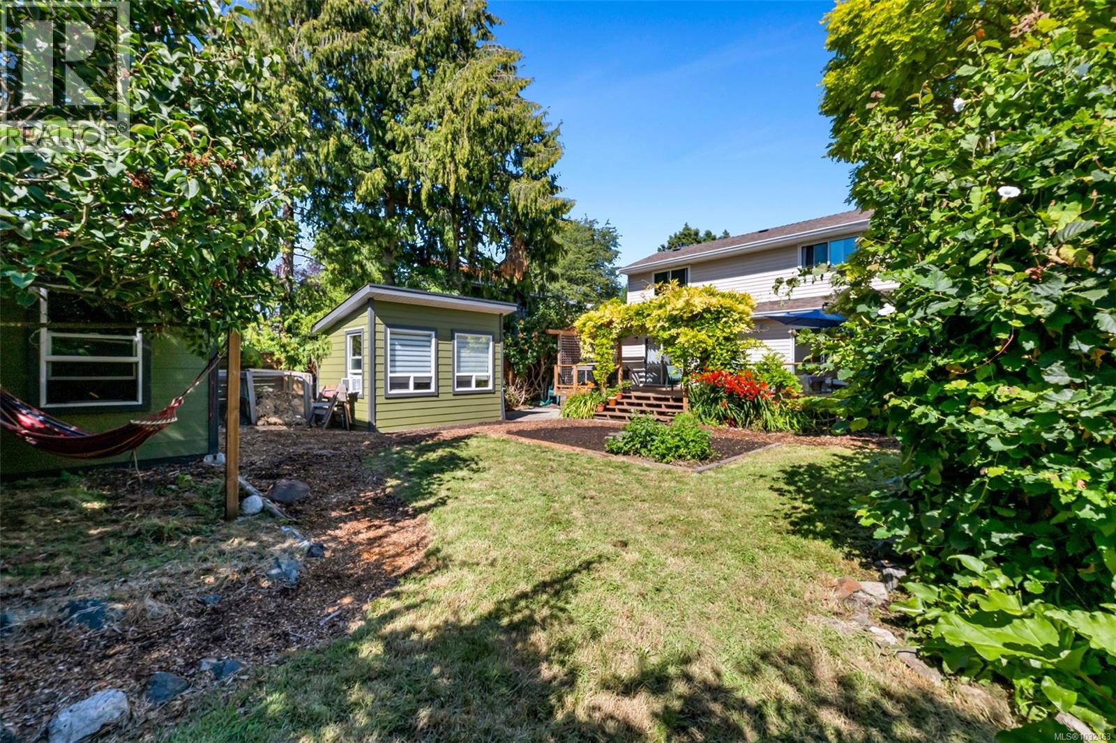 2624 Forbes St, Victoria, British Columbia  V8R 4C1 - Photo 51 - 1032463