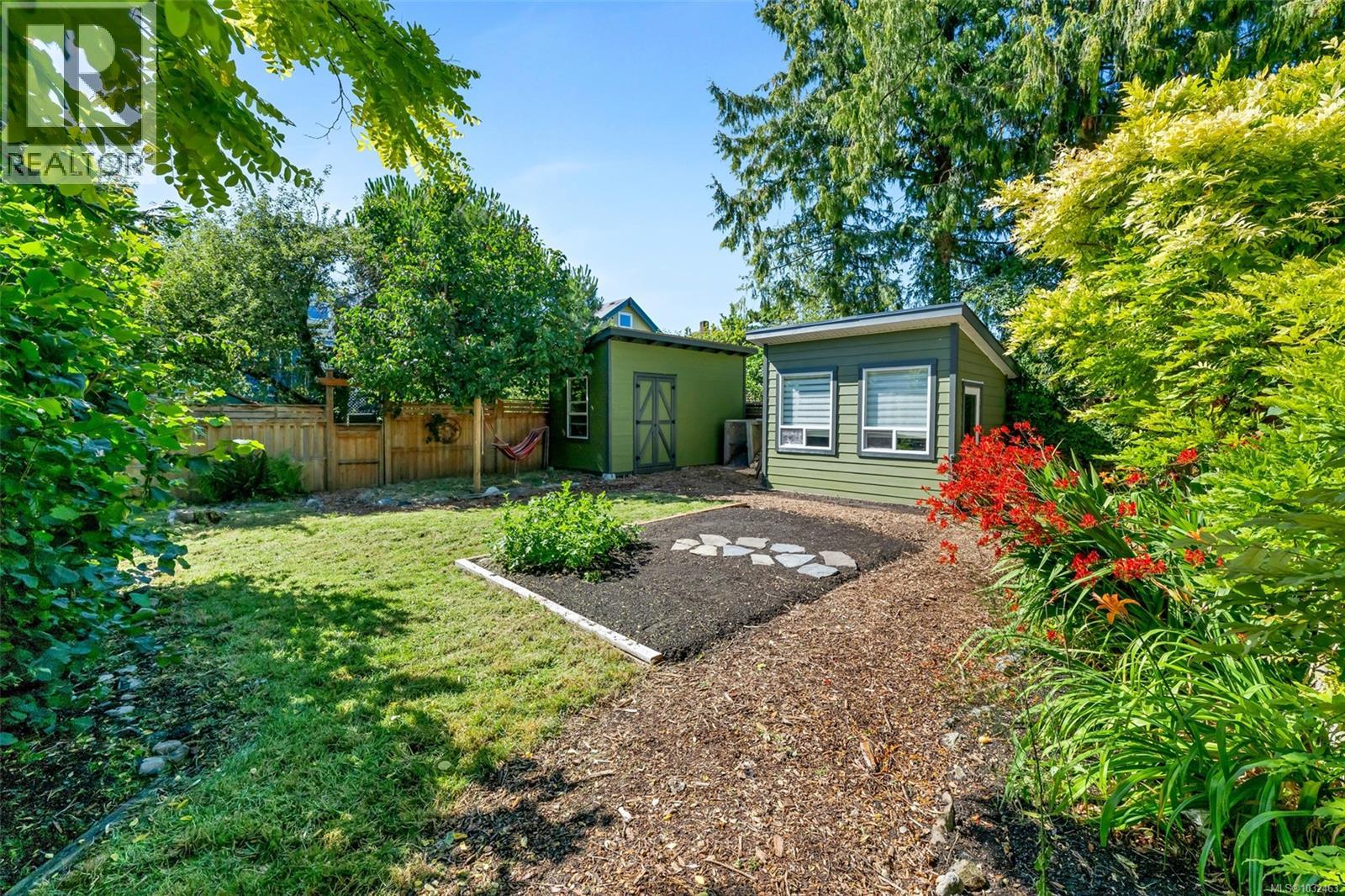 2624 Forbes St, Victoria, British Columbia  V8R 4C1 - Photo 58 - 1032463