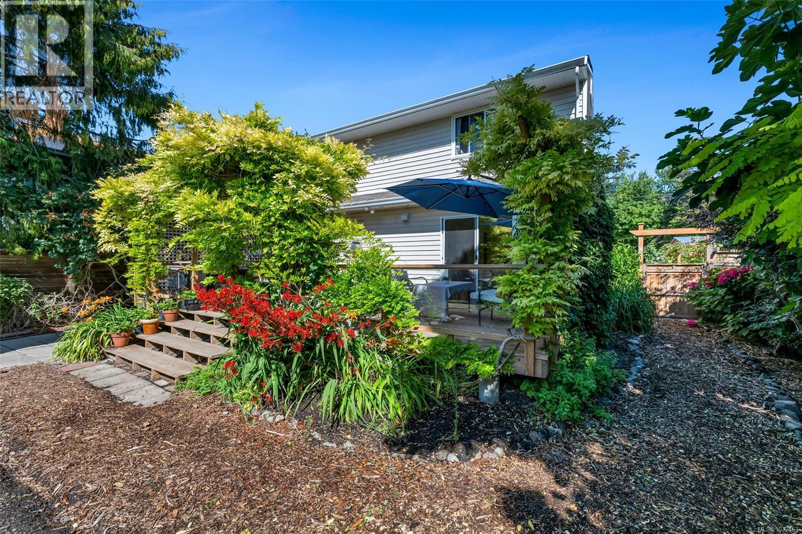 2624 Forbes St, Victoria, British Columbia  V8R 4C1 - Photo 55 - 1032463