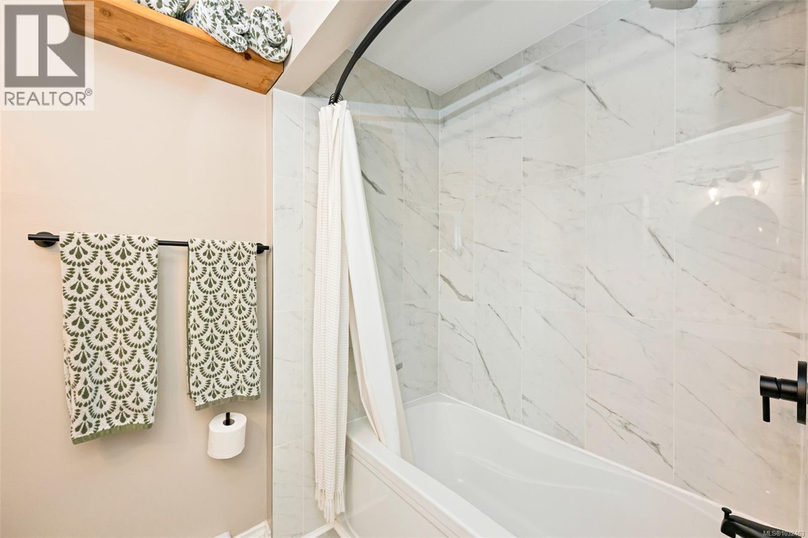 2624 Forbes St, Victoria, British Columbia  V8R 4C1 - Photo 38 - 1032463