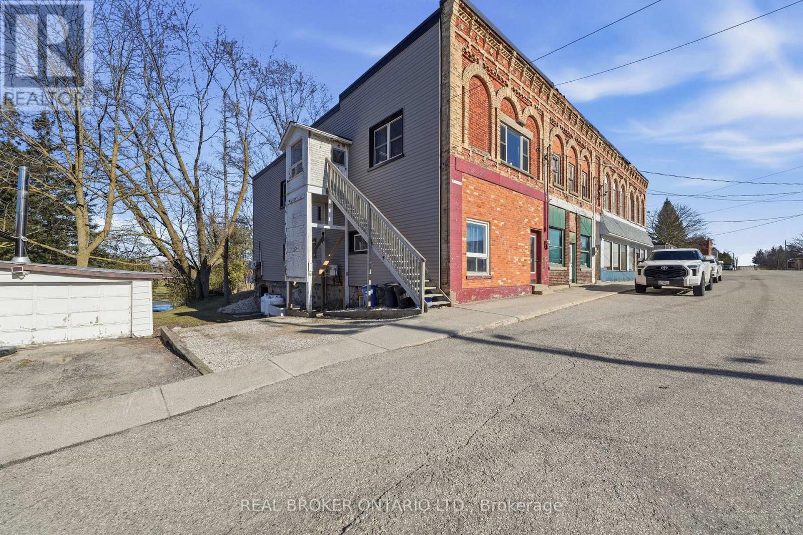 2039 Victoria Street, Howick, Ontario  N0G 1X0 - Photo 3 - X13011726