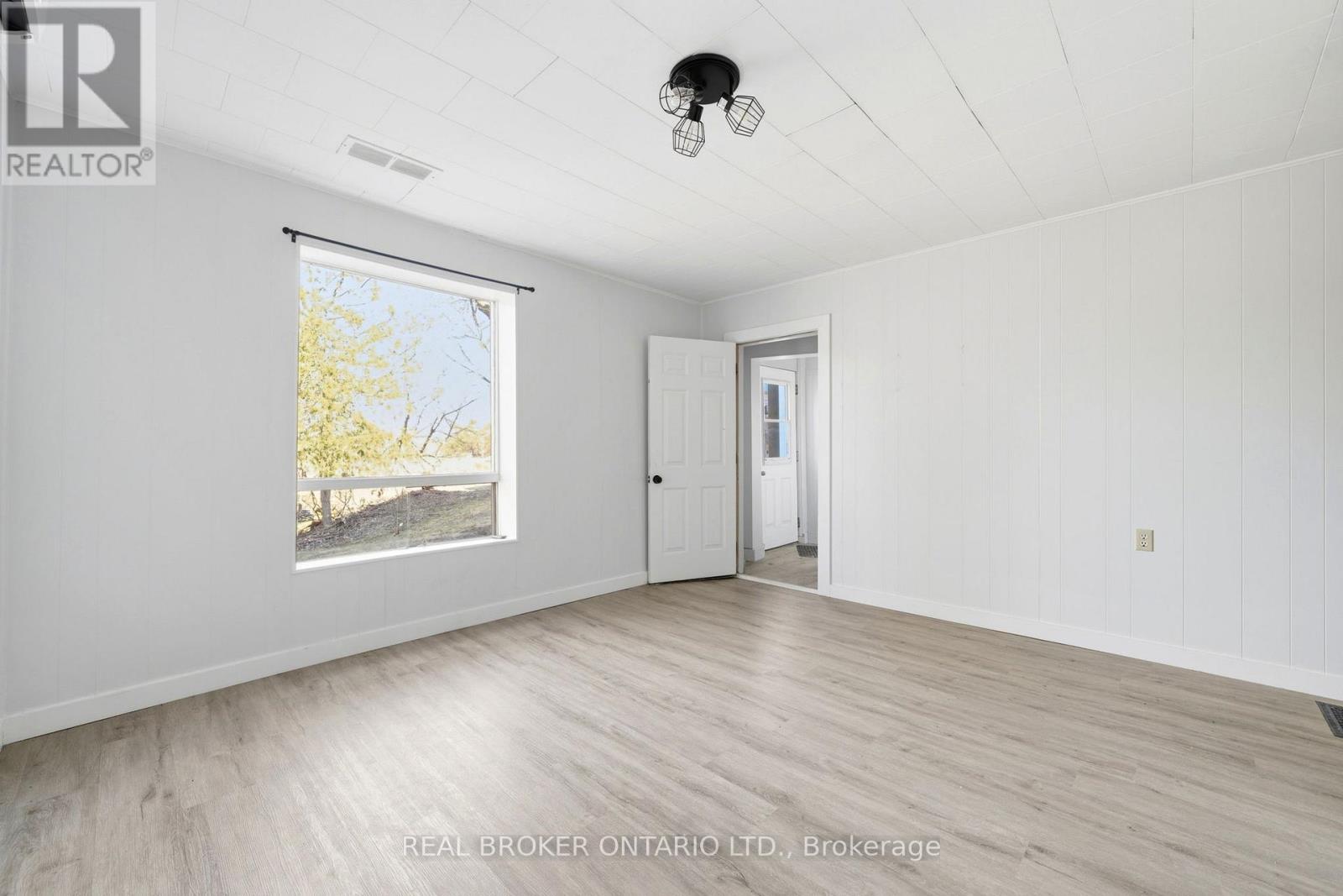 2039 Victoria Street, Howick, Ontario  N0G 1X0 - Photo 7 - X13011726