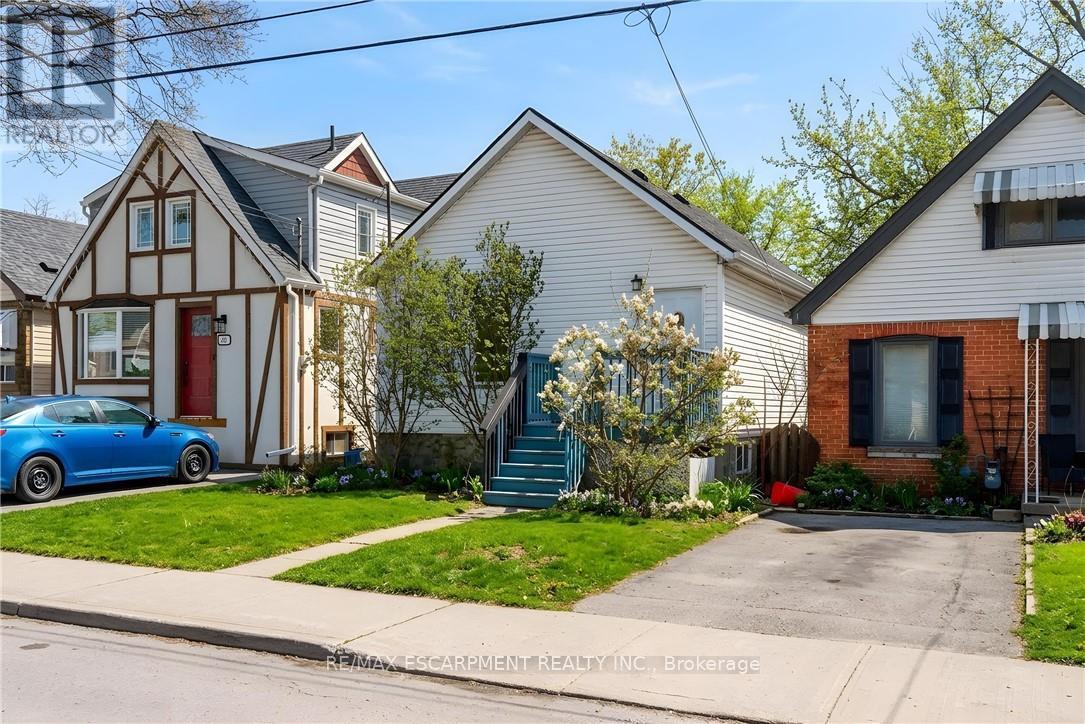 218 EAST 8TH STREET, Hamilton, Ontario