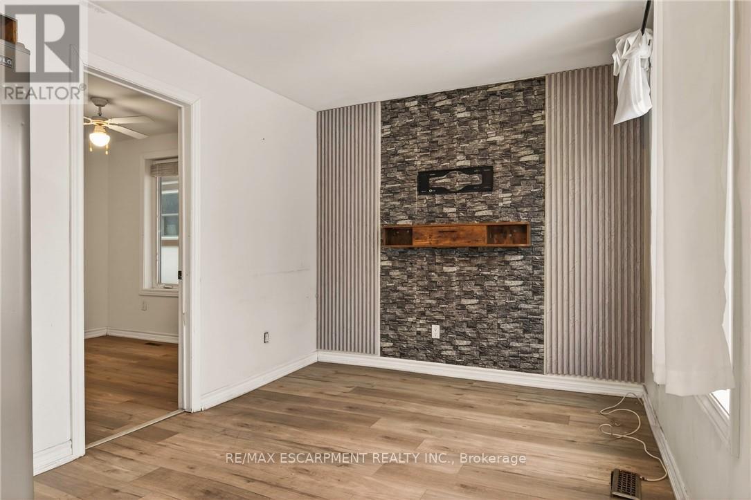 218 East 8th Street, Hamilton, Ontario  L9A 3L8 - Photo 19 - X13011788