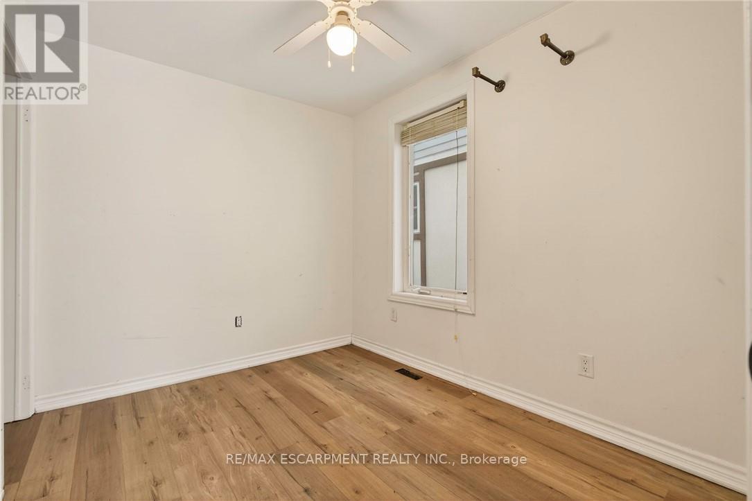 218 East 8th Street, Hamilton, Ontario  L9A 3L8 - Photo 20 - X13011788