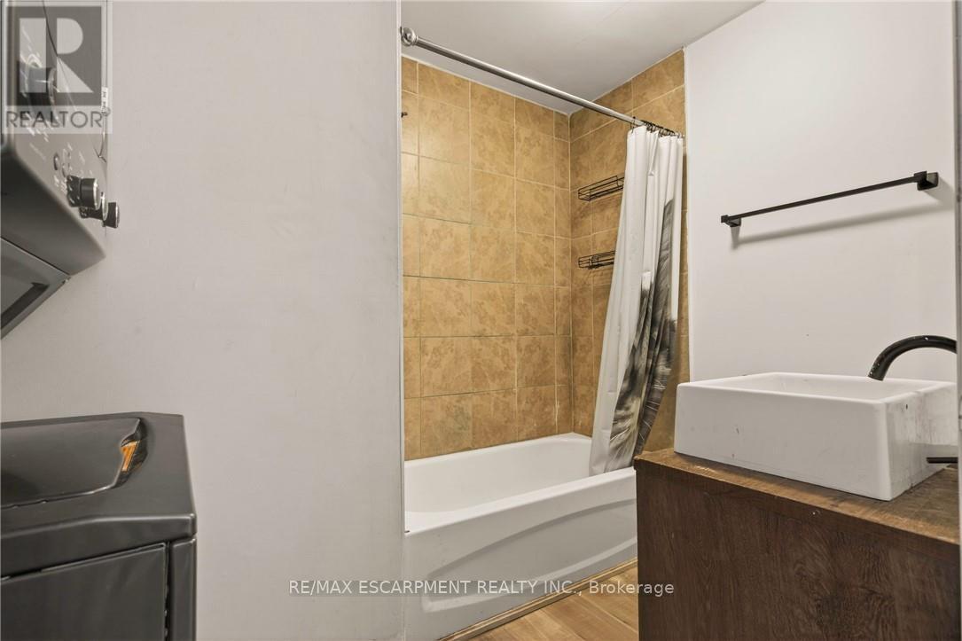 218 East 8th Street, Hamilton, Ontario  L9A 3L8 - Photo 23 - X13011788