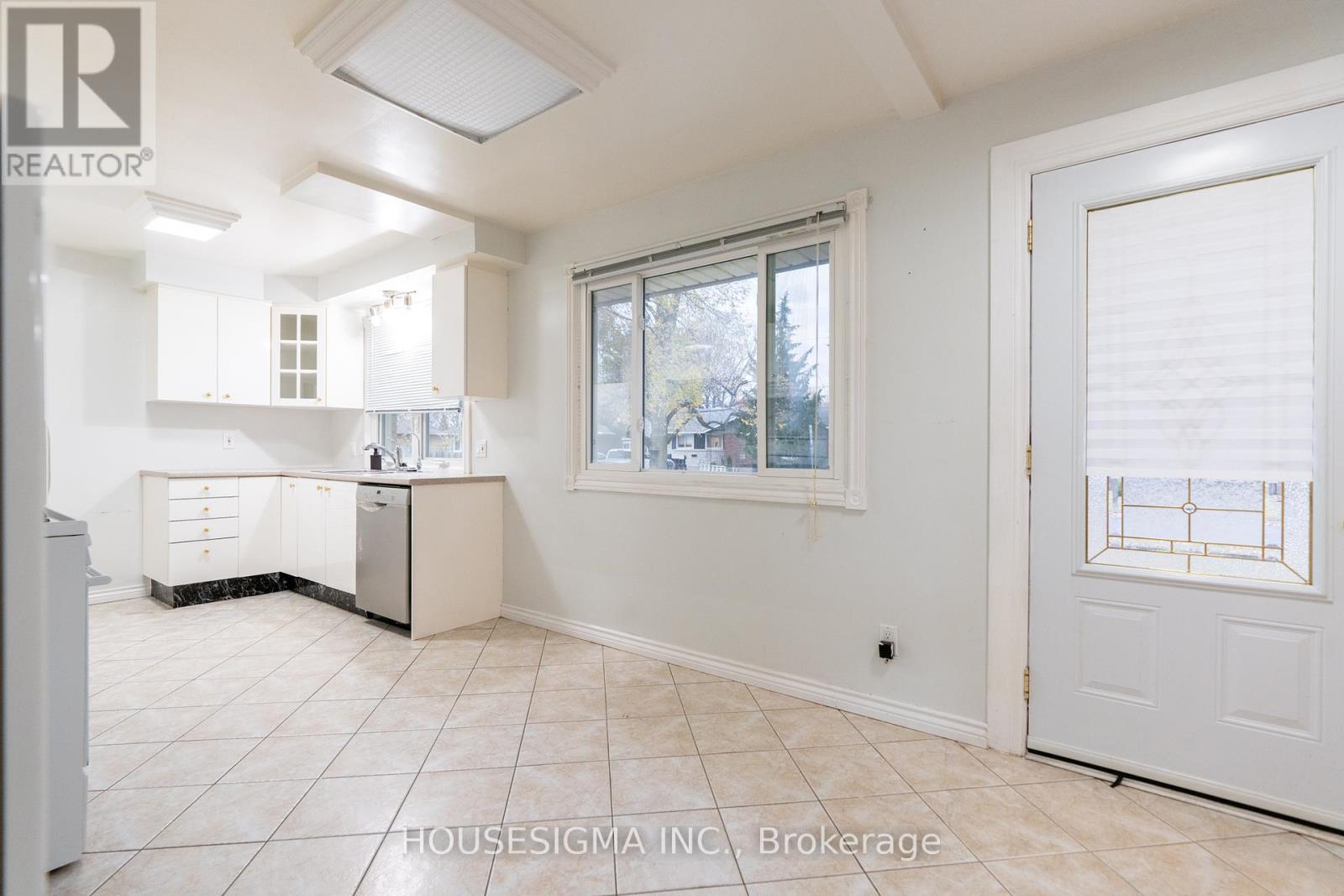 1 Cherrylane Drive N, St. Catharines, Ontario  L2M 2H7 - Photo 6 - X13011856