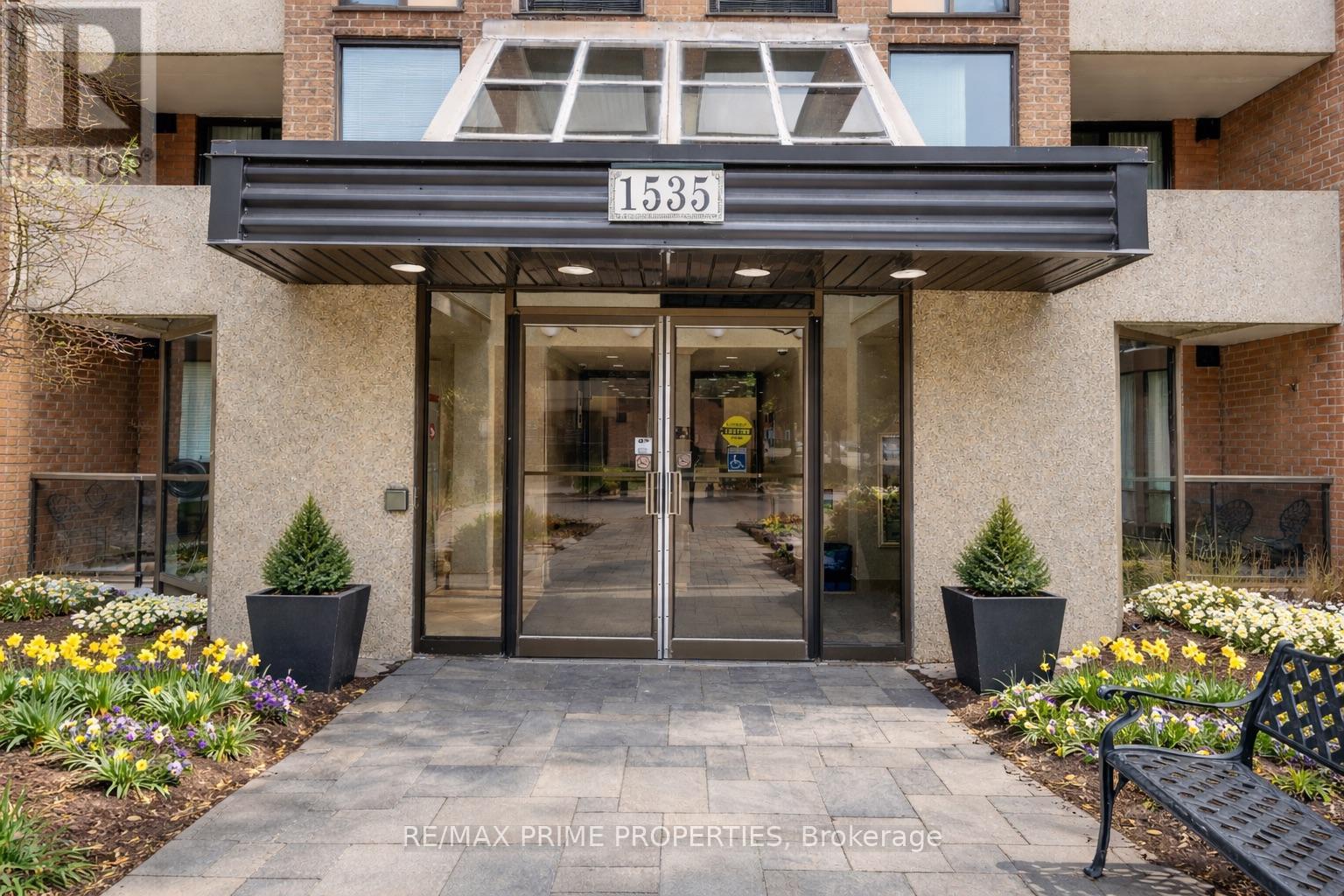 302 - 1535 Diefenbaker Court, Pickering, Ontario  L1V 3W2 - Photo 2 - E12967134