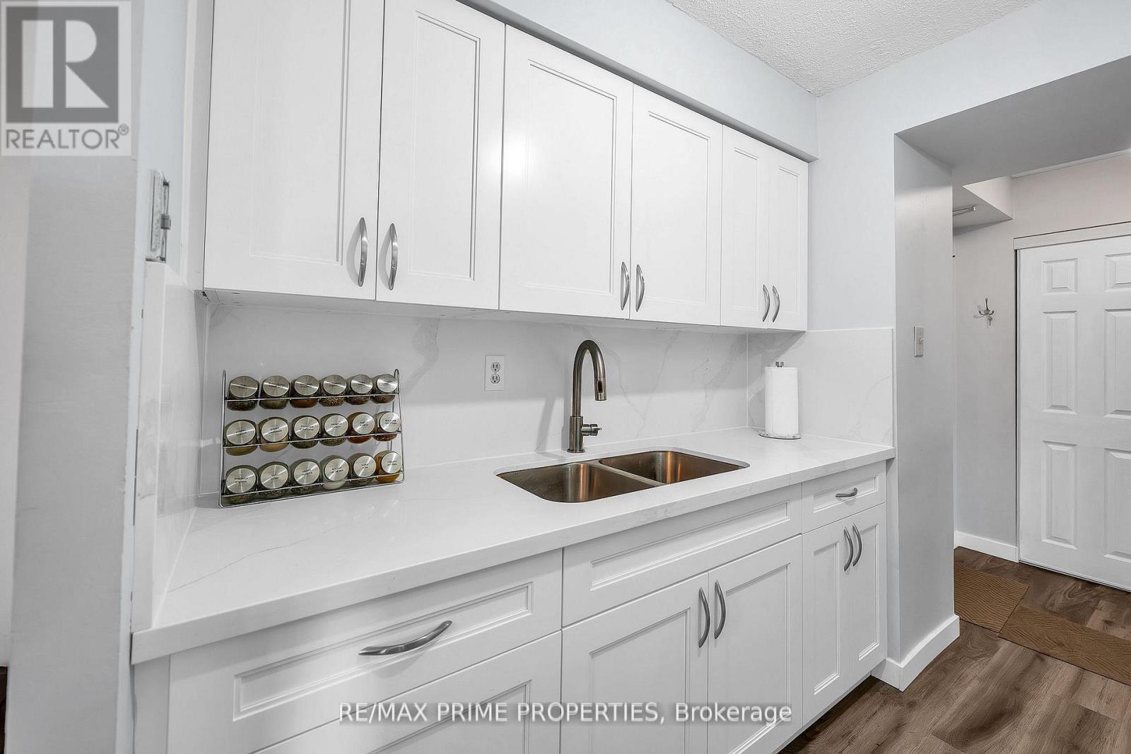 302 - 1535 Diefenbaker Court, Pickering, Ontario  L1V 3W2 - Photo 11 - E12967134