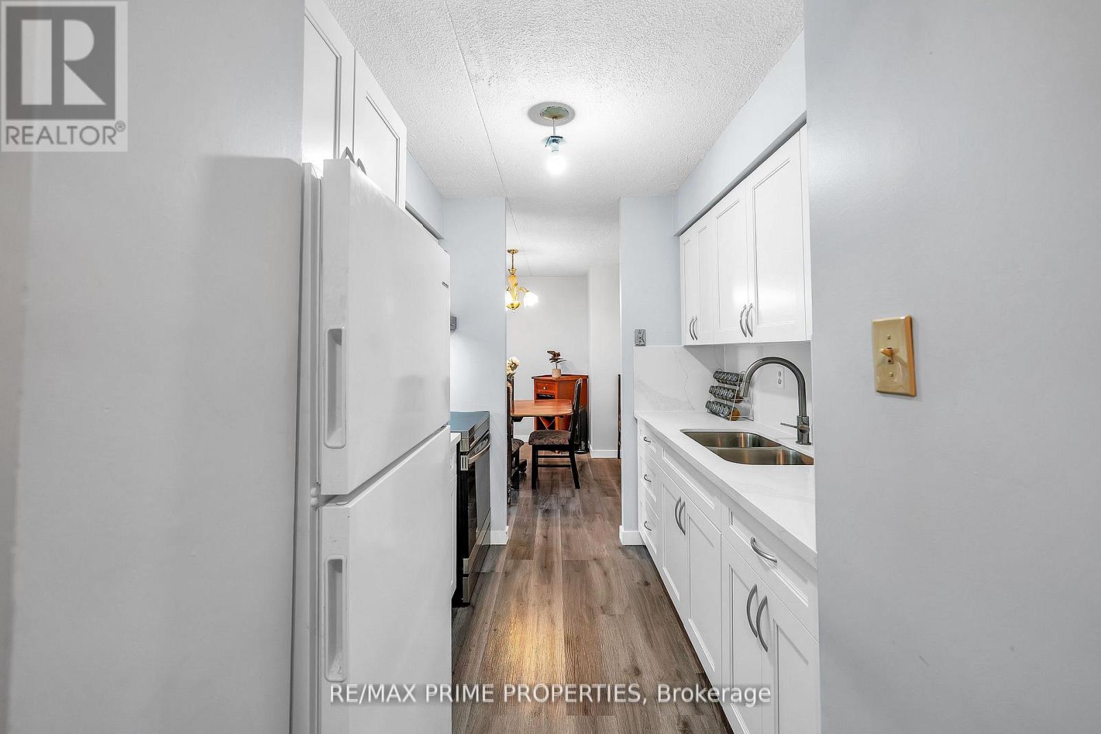 302 - 1535 Diefenbaker Court, Pickering, Ontario  L1V 3W2 - Photo 8 - E12967134