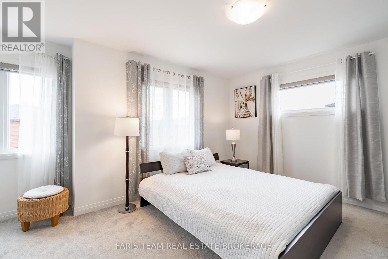 52 Fairlane Avenue, Barrie, Ontario  L9J 0M9 - Photo 21 - S12965040