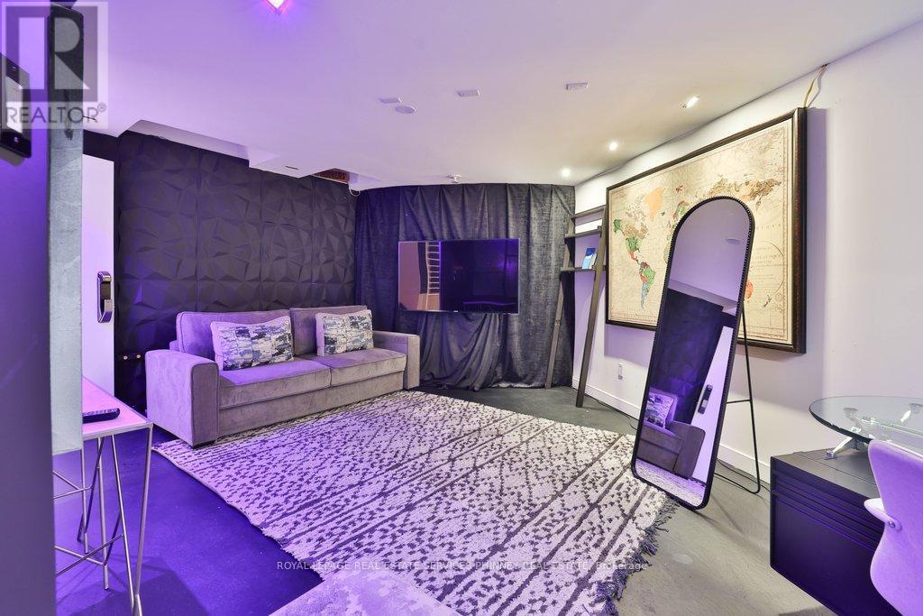 1352 Nocturne Court, Mississauga, Ontario  L5H 2L8 - Photo 28 - W12911338