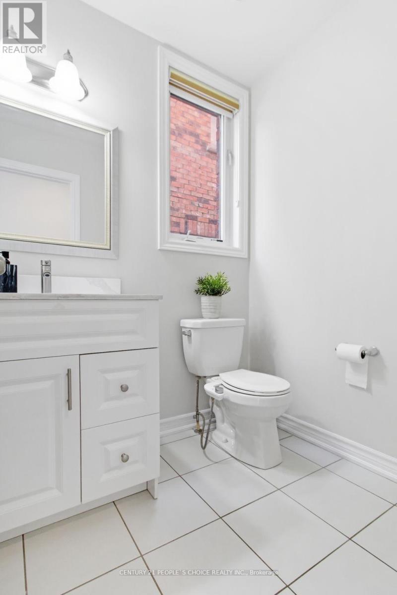 188 Bonnieglen Farm Boulevard, Caledon, Ontario  L7C 4C1 - Photo 3 - W13010754