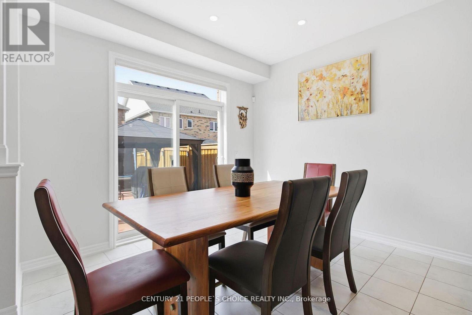 188 Bonnieglen Farm Boulevard, Caledon, Ontario  L7C 4C1 - Photo 9 - W13010754