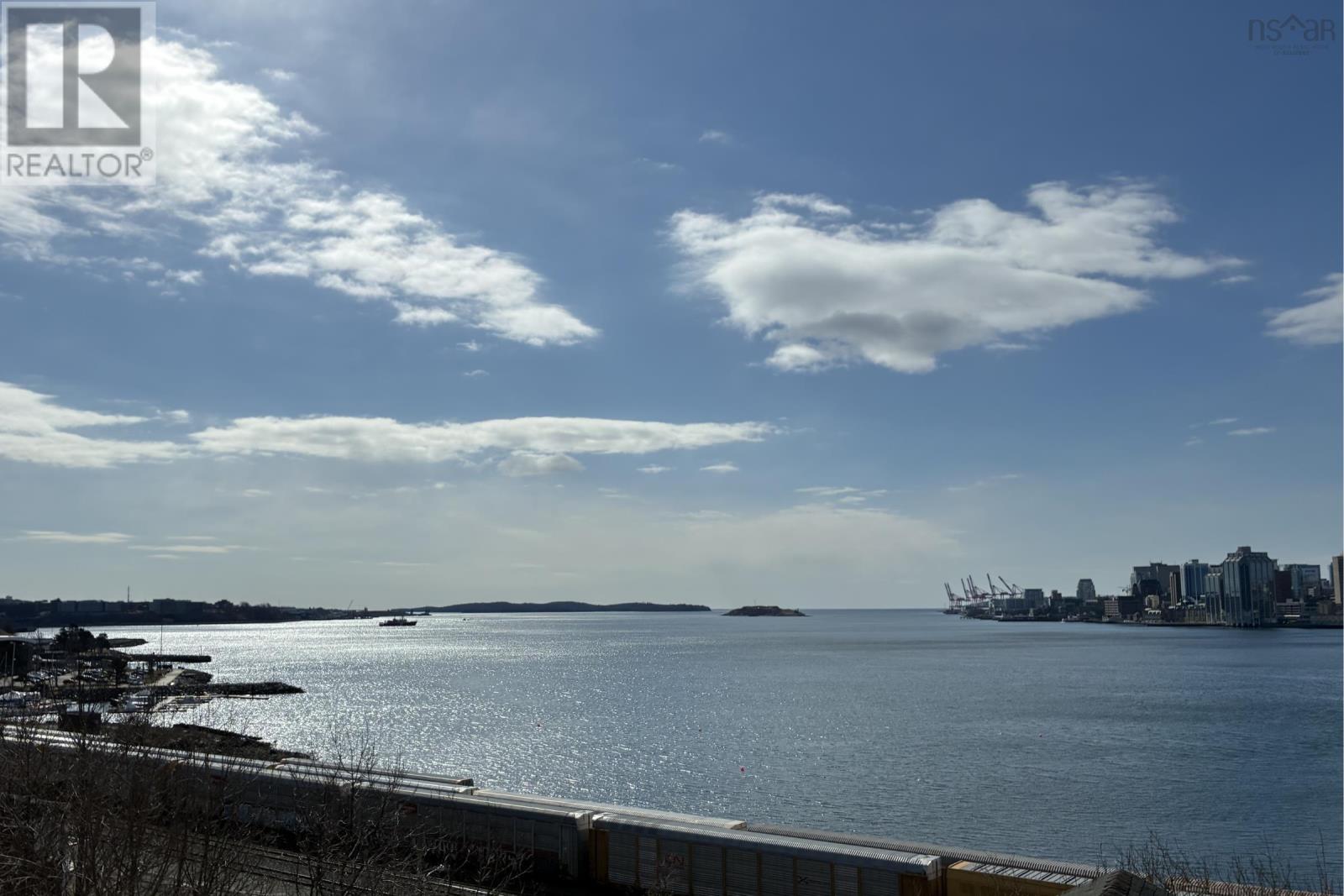 13 Fairbanks Street, Dartmouth, Nova Scotia  B3A 1B8 - Photo 2 - 202607776