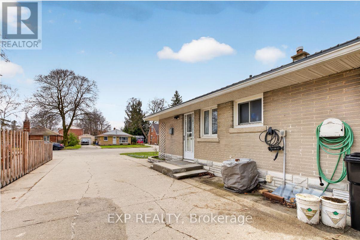507 Philip Crescent, Cambridge, Ontario  N3H 2R4 - Photo 46 - X13010504