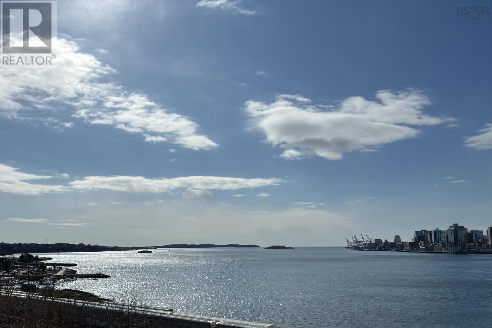 13 Fairbanks Street, Dartmouth, Nova Scotia  B3A 1B8 - Photo 2 - 202607777