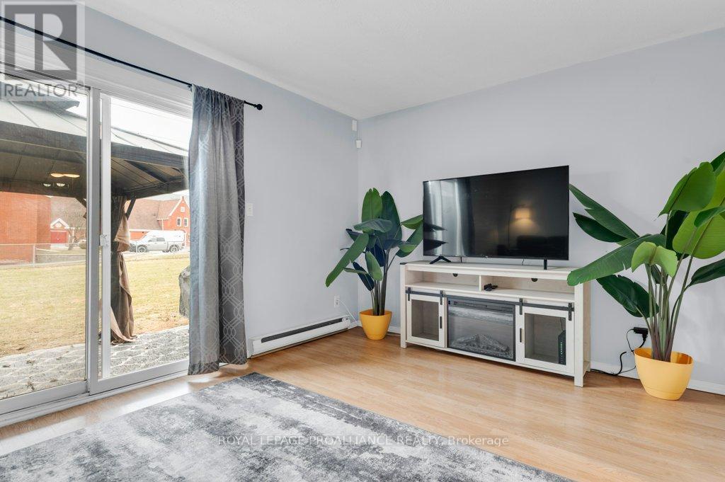 G - 209 North Park Street, Belleville, Ontario  K8P 4T9 - Photo 9 - X12886520