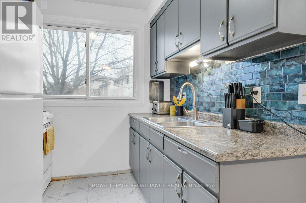 G - 209 North Park Street, Belleville, Ontario  K8P 4T9 - Photo 5 - X12886520