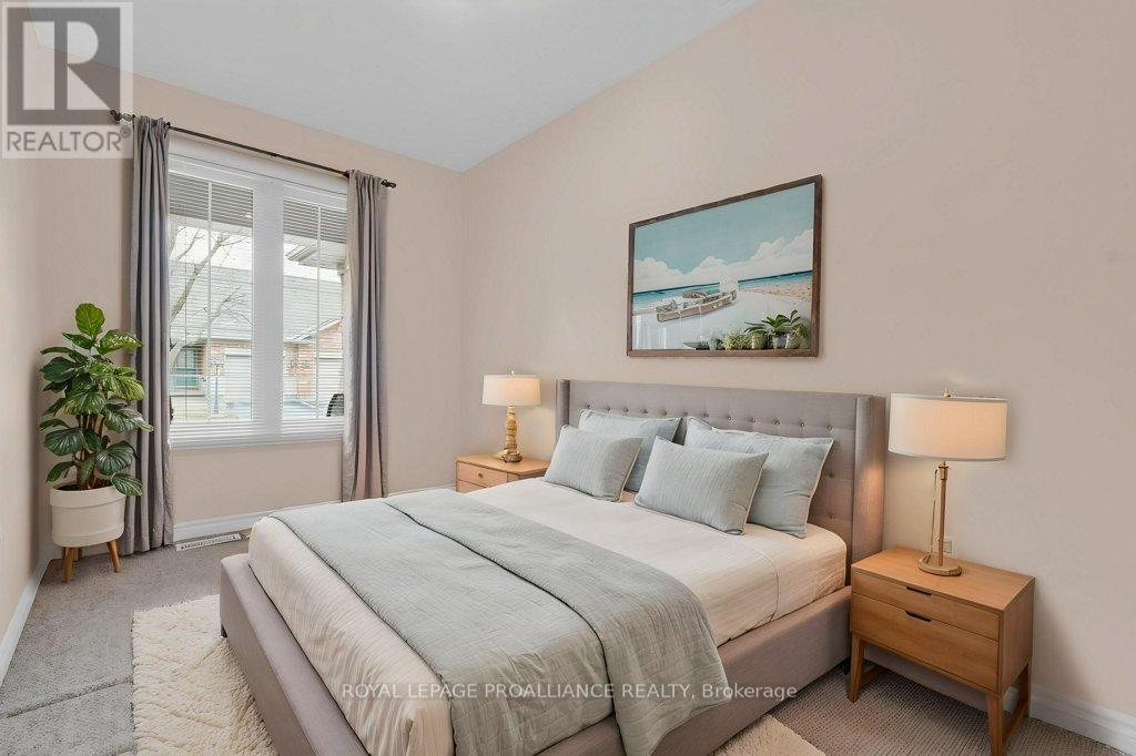 12 - 25 Heartwood Drive, Belleville, Ontario K8P 5M2 - Photo 9 - X12960886