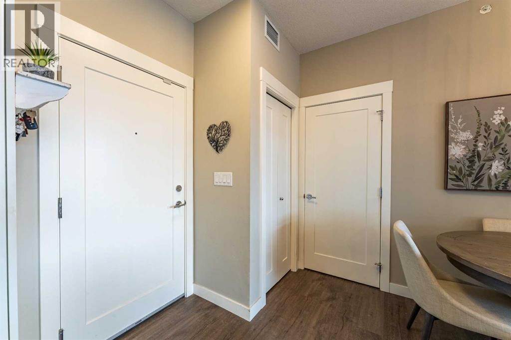 412, 10 Walgrove Walk Se, Calgary, Alberta  T2X 4E1 - Photo 4 - A2302266