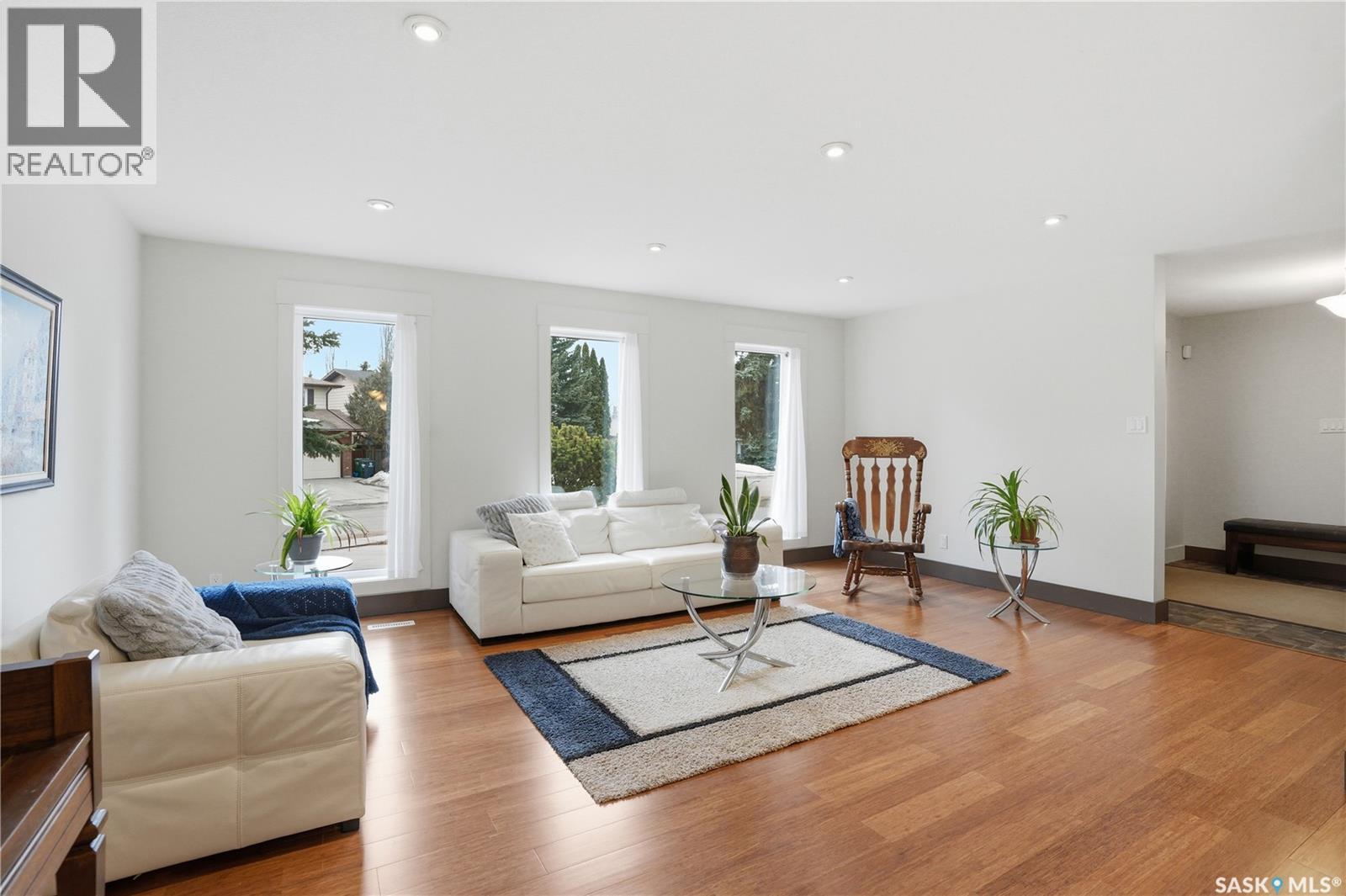 301 Coldspring Crescent, Saskatoon, Saskatchewan  S7J 3M9 - Photo 10 - SK033149