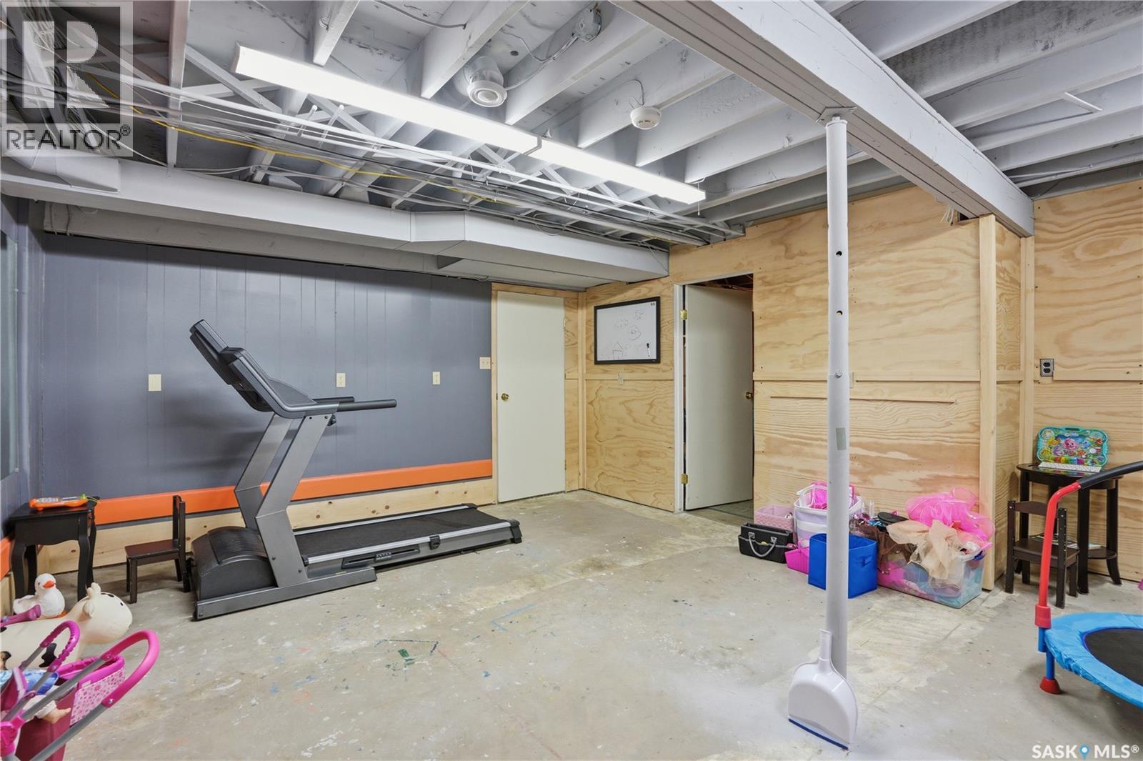 301 Coldspring Crescent, Saskatoon, Saskatchewan  S7J 3M9 - Photo 57 - SK033149