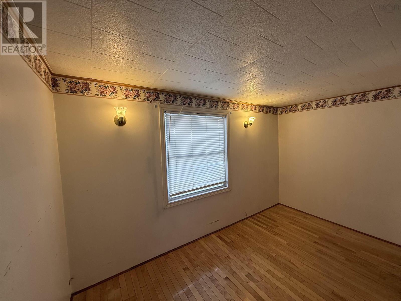 3691 Ocean Avenue, New Waterford, Nova Scotia  B1H 2S5 - Photo 22 - 202607778