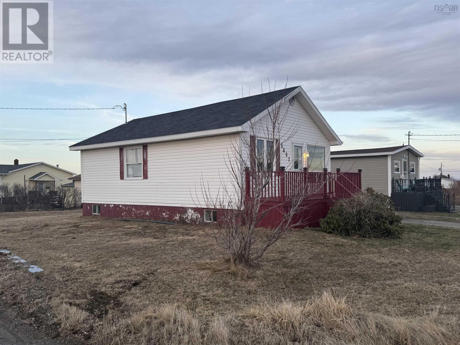 3691 Ocean Avenue, New Waterford, Nova Scotia  B1H 2S5 - Photo 4 - 202607778