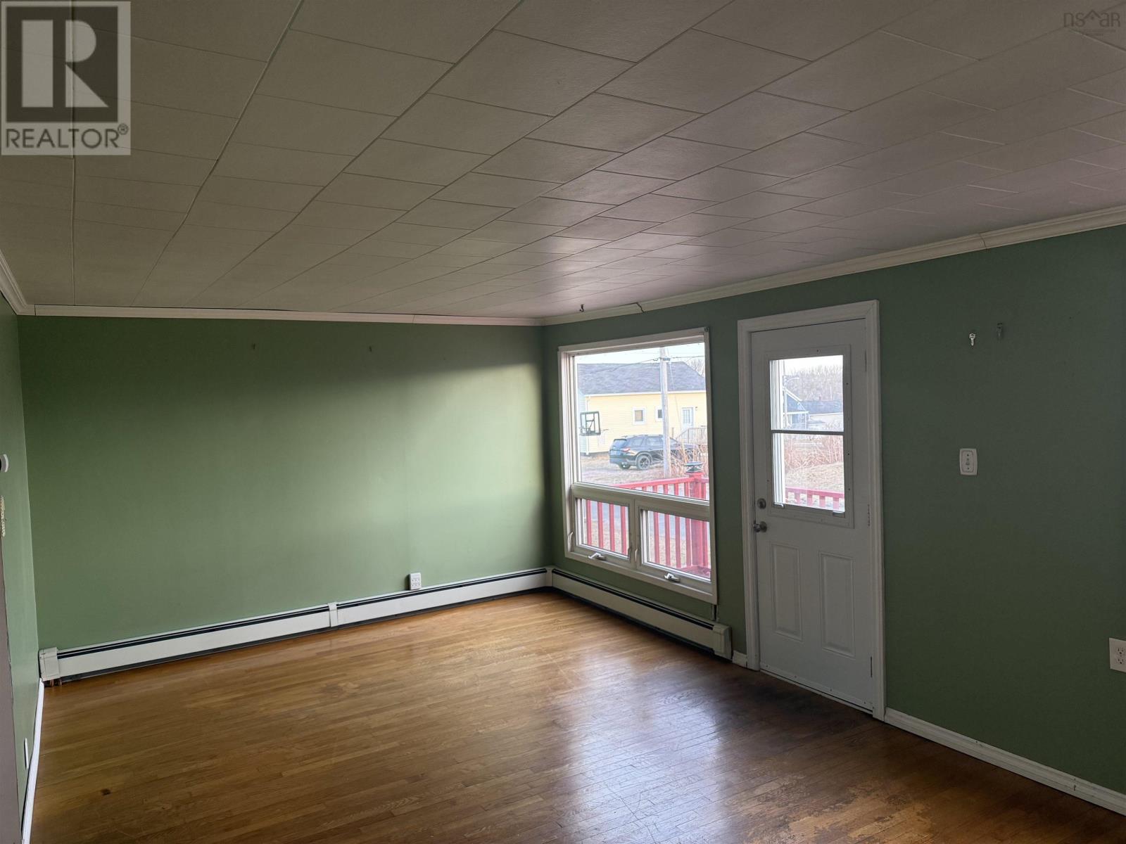 3691 Ocean Avenue, New Waterford, Nova Scotia  B1H 2S5 - Photo 9 - 202607778