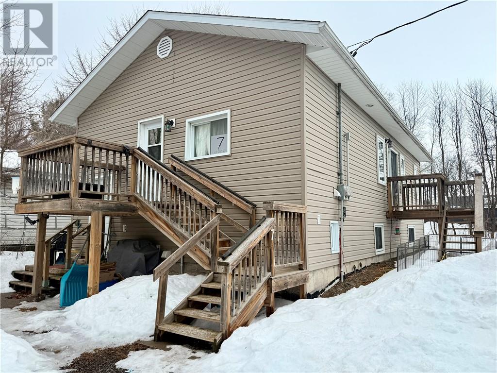 7 Confederation Street, Blind River, Ontario  P0R 1B0 - Photo 2 - 2126952