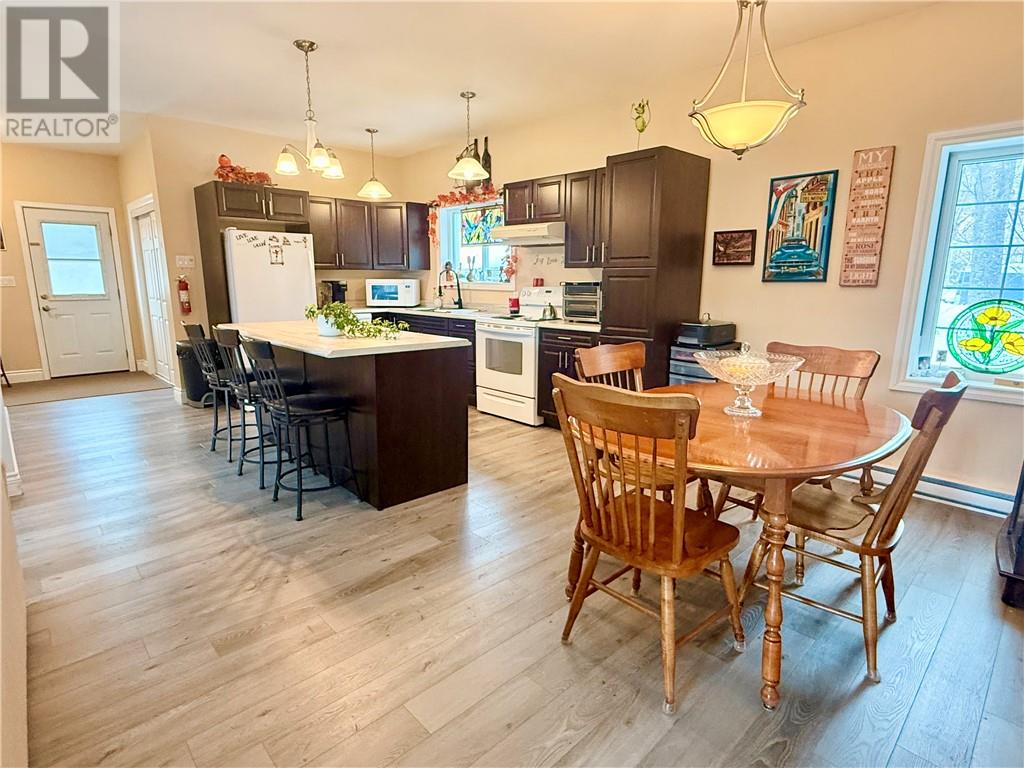 7 Confederation Street, Blind River, Ontario  P0R 1B0 - Photo 7 - 2126952