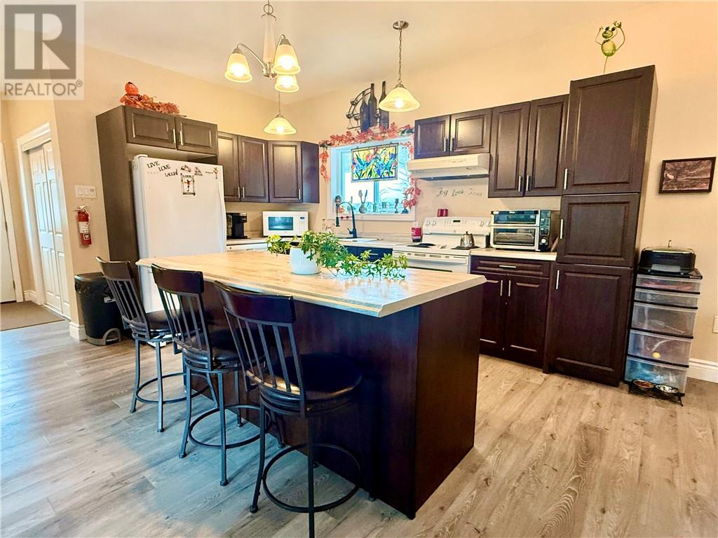 7 Confederation Street, Blind River, Ontario  P0R 1B0 - Photo 6 - 2126952