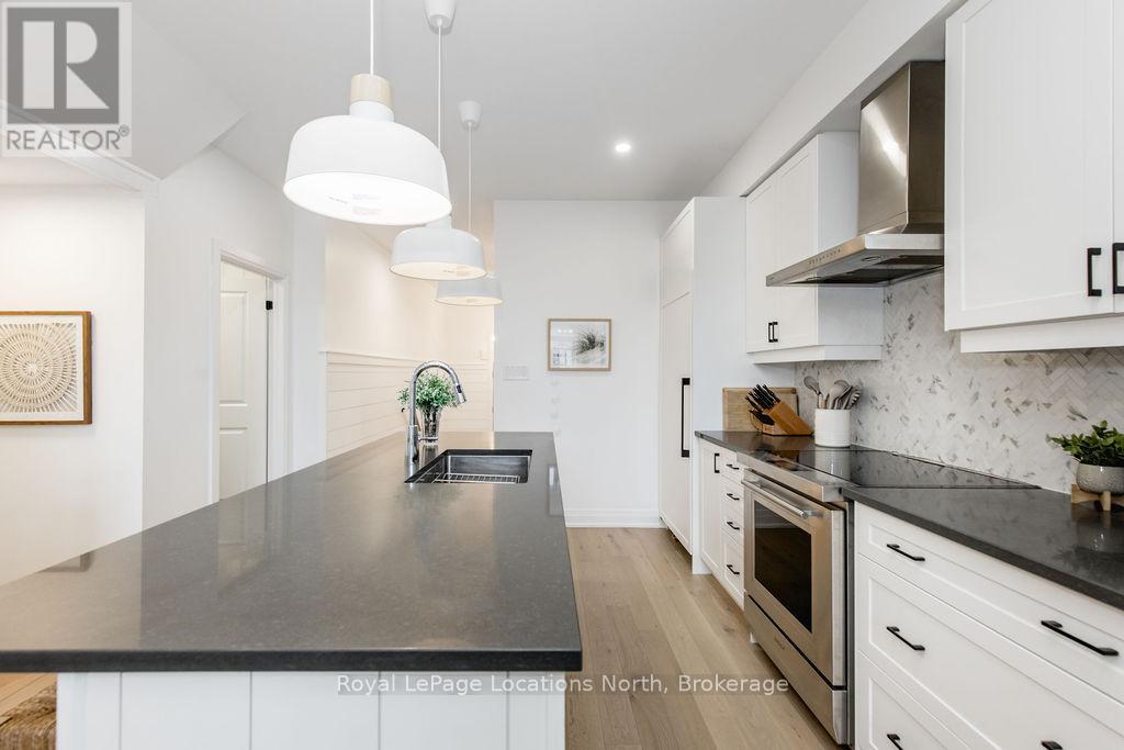 36 Simona Avenue, Wasaga Beach, Ontario  L9Z 0L3 - Photo 10 - S13012030