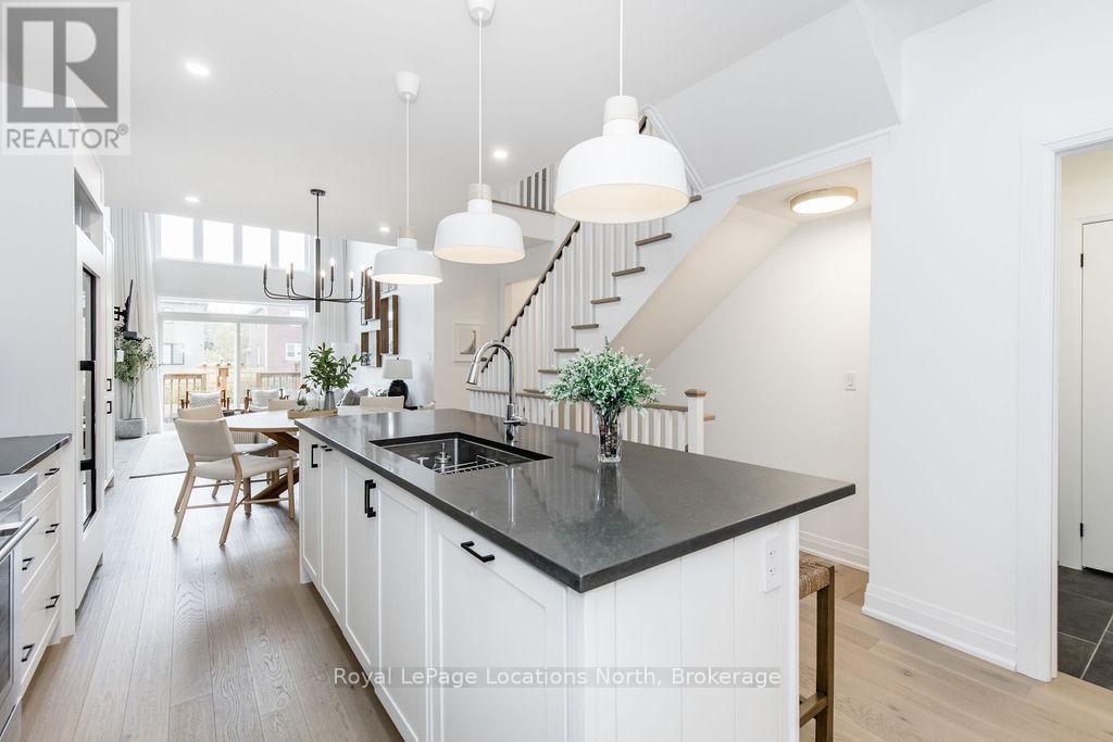 36 Simona Avenue, Wasaga Beach, Ontario  L9Z 0L3 - Photo 6 - S13012030