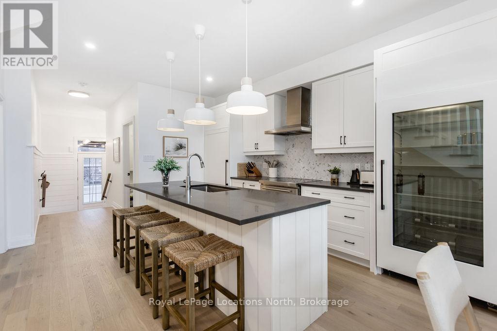 36 Simona Avenue, Wasaga Beach, Ontario  L9Z 0L3 - Photo 8 - S13012030