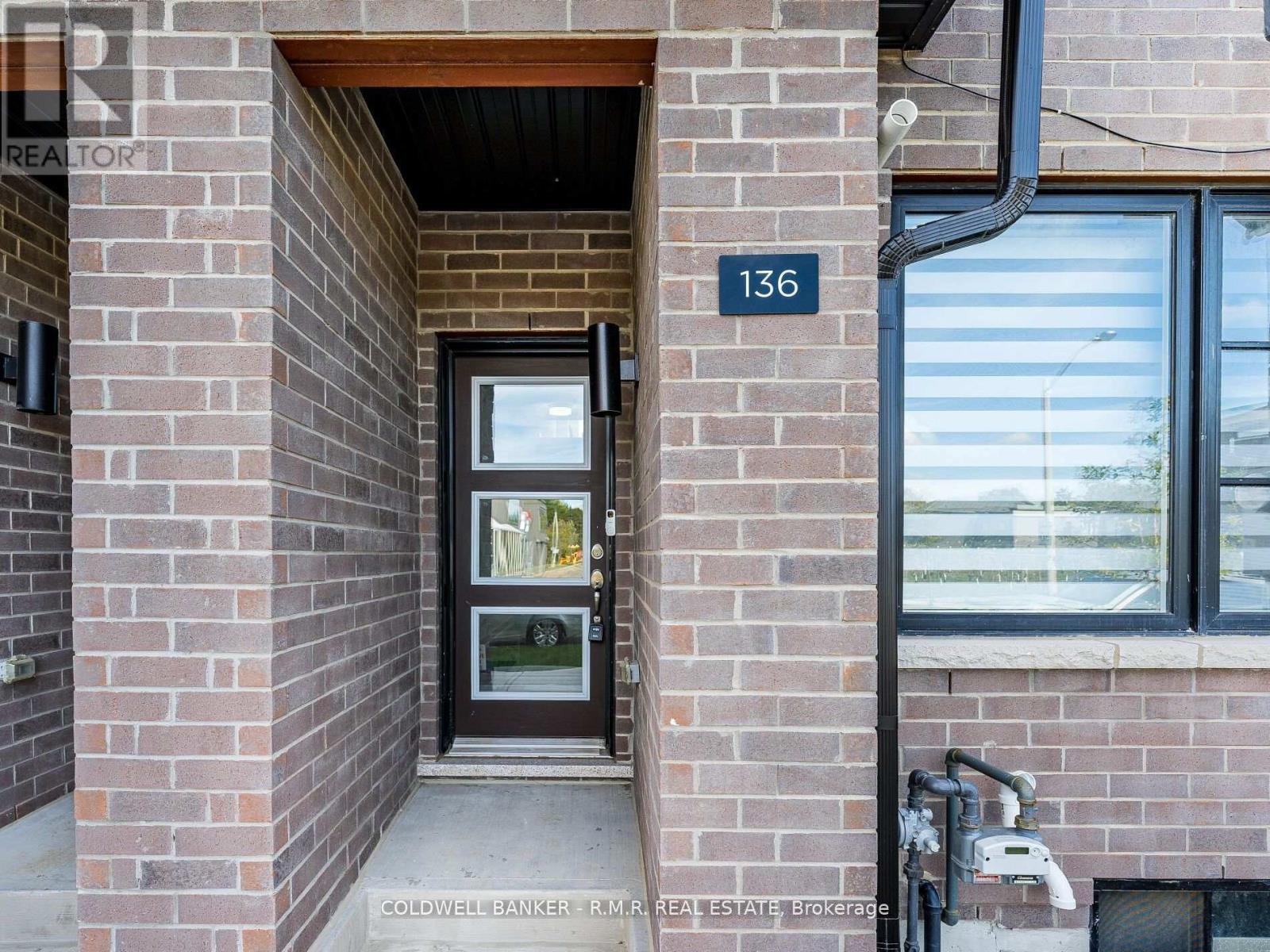 136 Brockley Drive, Toronto, Ontario  M1P 3C1 - Photo 4 - E13012098