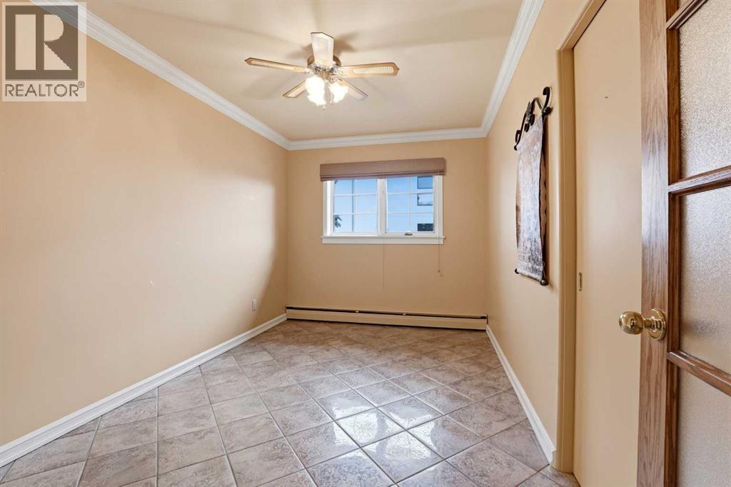 3919 43 Avenue, Red Deer, Alberta  T4N 3B8 - Photo 12 - A2302120