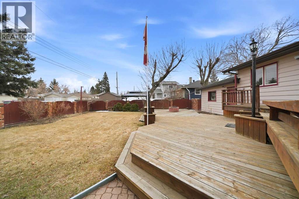 3919 43 Avenue, Red Deer, Alberta  T4N 3B8 - Photo 27 - A2302120