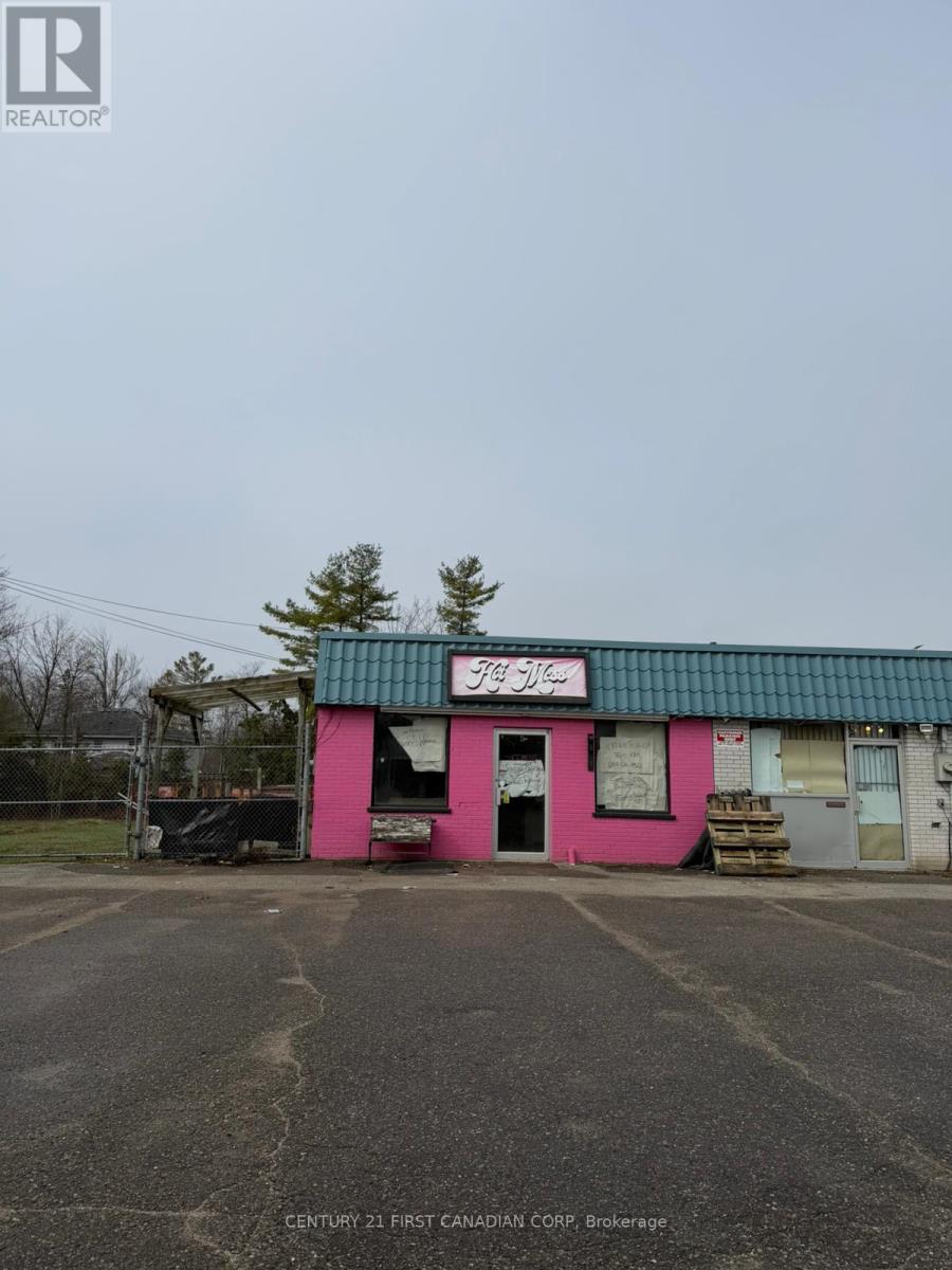 3081 Mosley Street, Wasaga Beach, Ontario  L9Z 1W7 - Photo 1 - S13012042