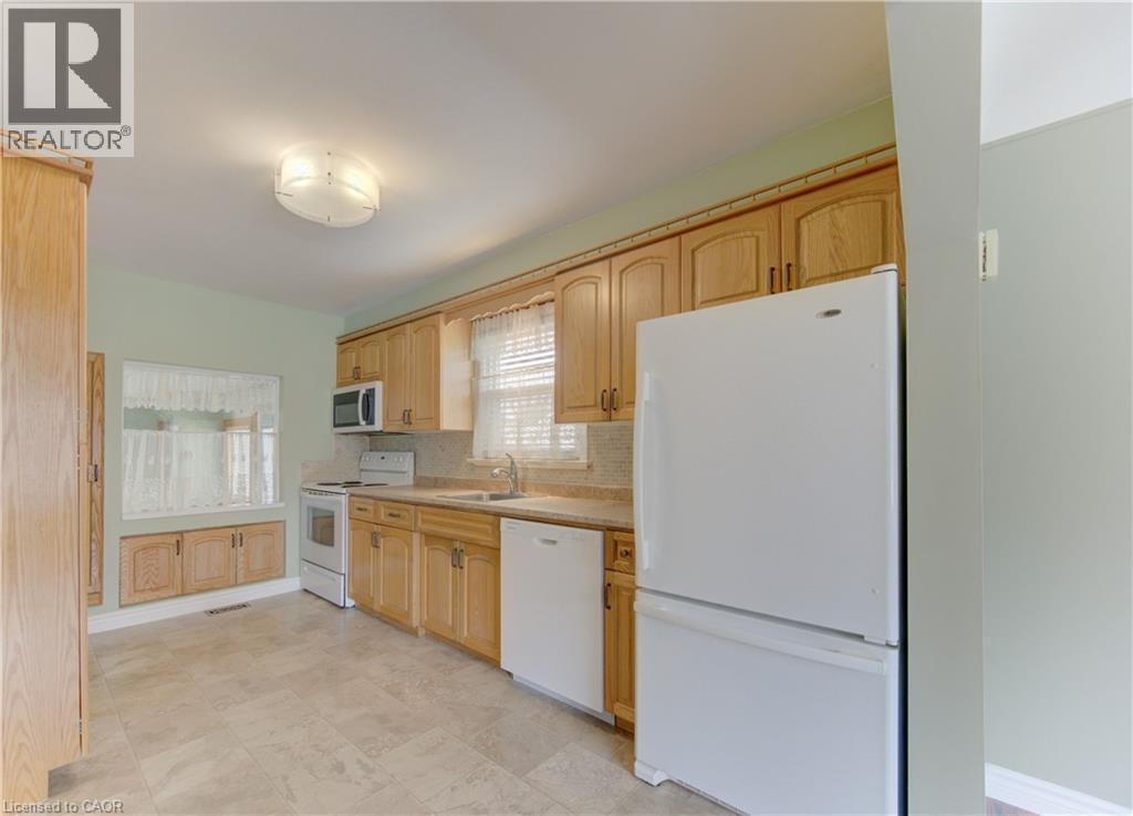 210 Lourdes Street, Waterloo, Ontario  N2L 1N7 - Photo 14 - 40821600