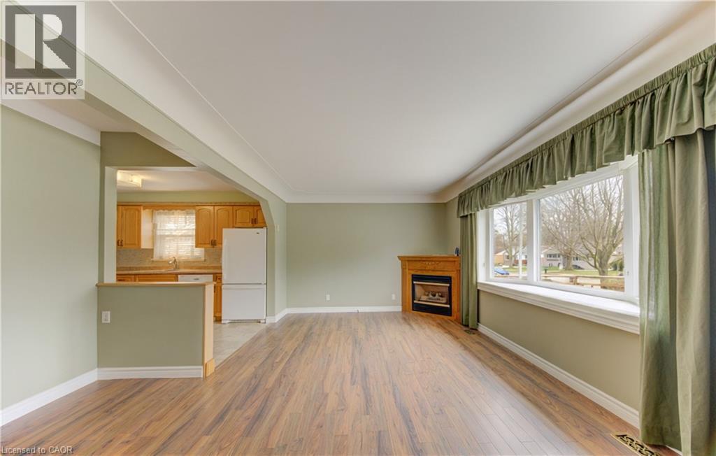 210 Lourdes Street, Waterloo, Ontario  N2L 1N7 - Photo 9 - 40821600