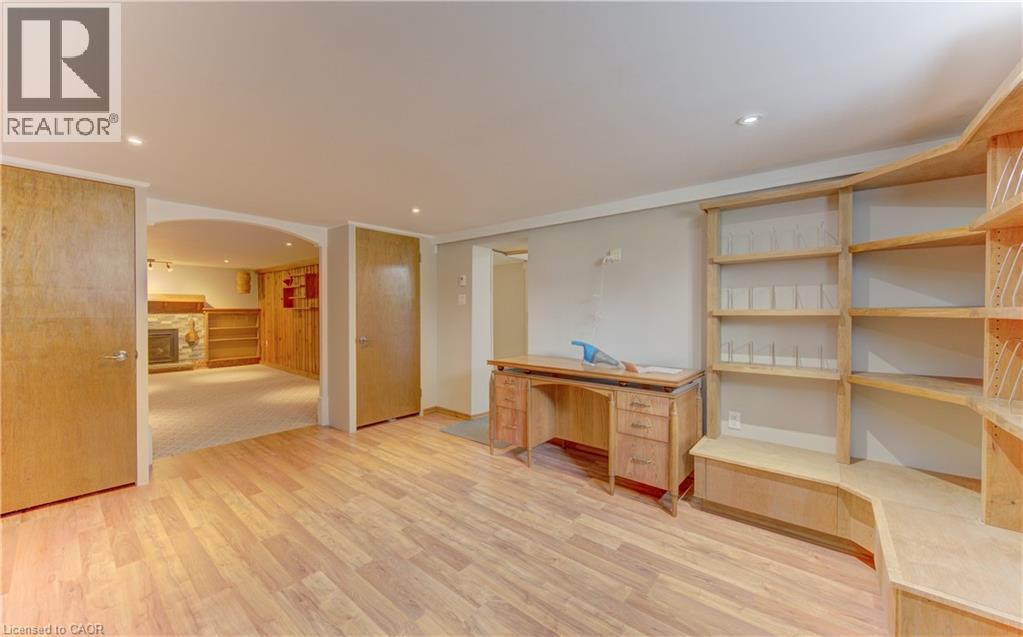 210 Lourdes Street, Waterloo, Ontario  N2L 1N7 - Photo 31 - 40821600