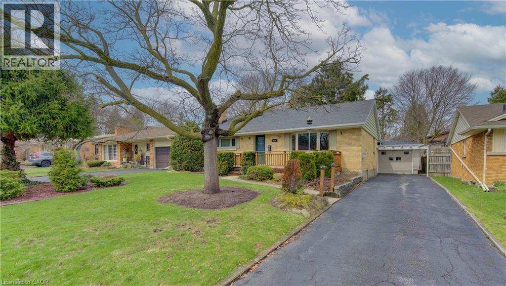 210 Lourdes Street, Waterloo, Ontario  N2L 1N7 - Photo 2 - 40821600