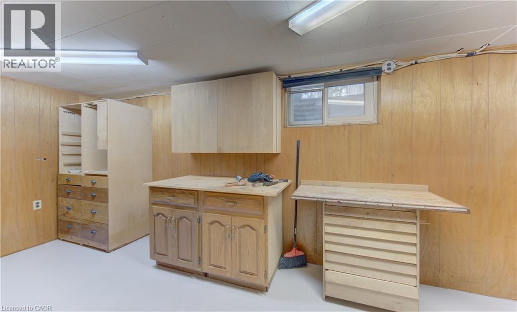 210 Lourdes Street, Waterloo, Ontario  N2L 1N7 - Photo 34 - 40821600