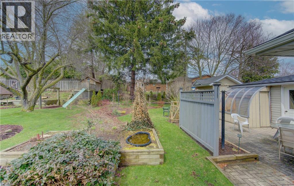 210 Lourdes Street, Waterloo, Ontario  N2L 1N7 - Photo 41 - 40821600