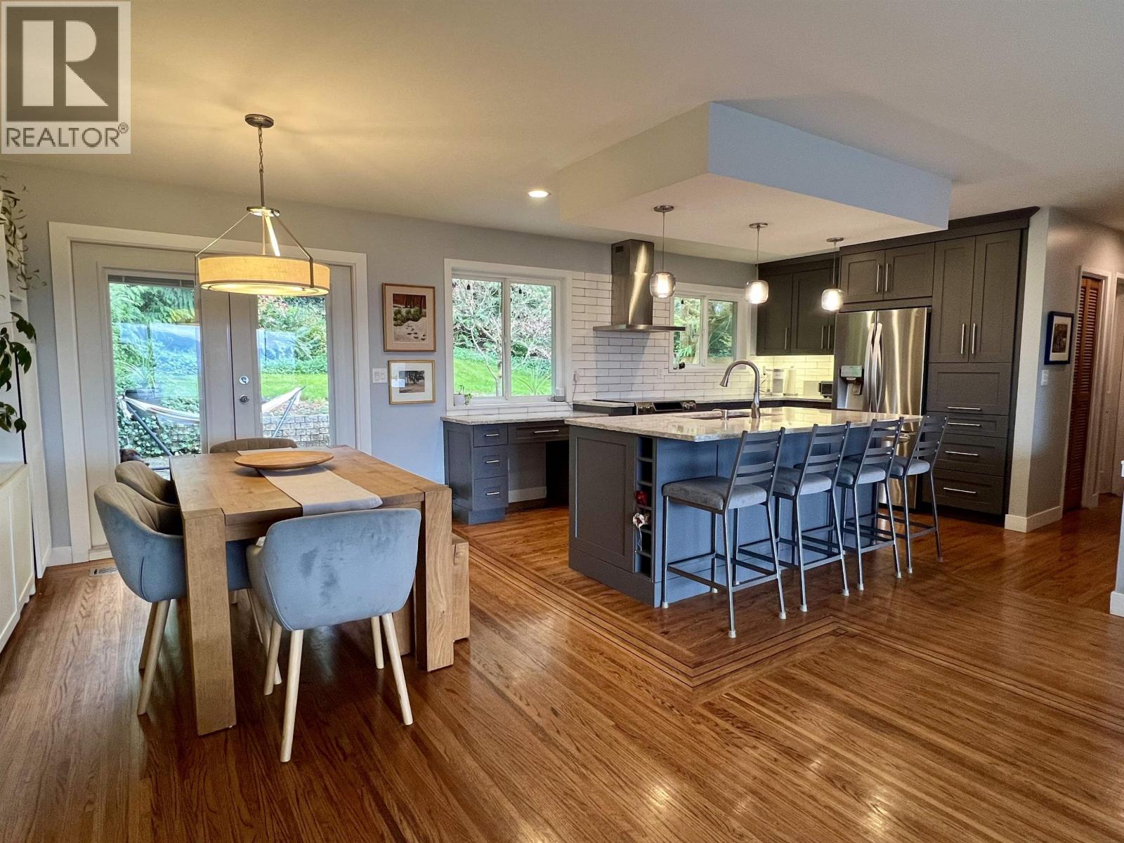 918 Baker Drive, Coquitlam, British Columbia  V3J 6X2 - Photo 5 - R3112232