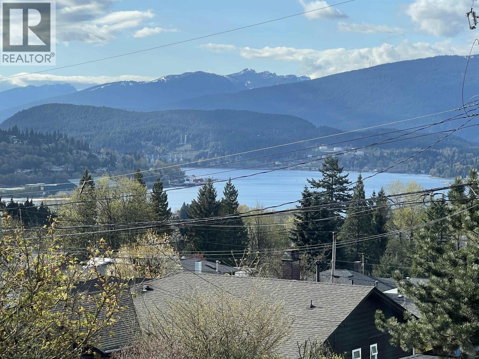 918 Baker Drive, Coquitlam, British Columbia  V3J 6X2 - Photo 2 - R3112232