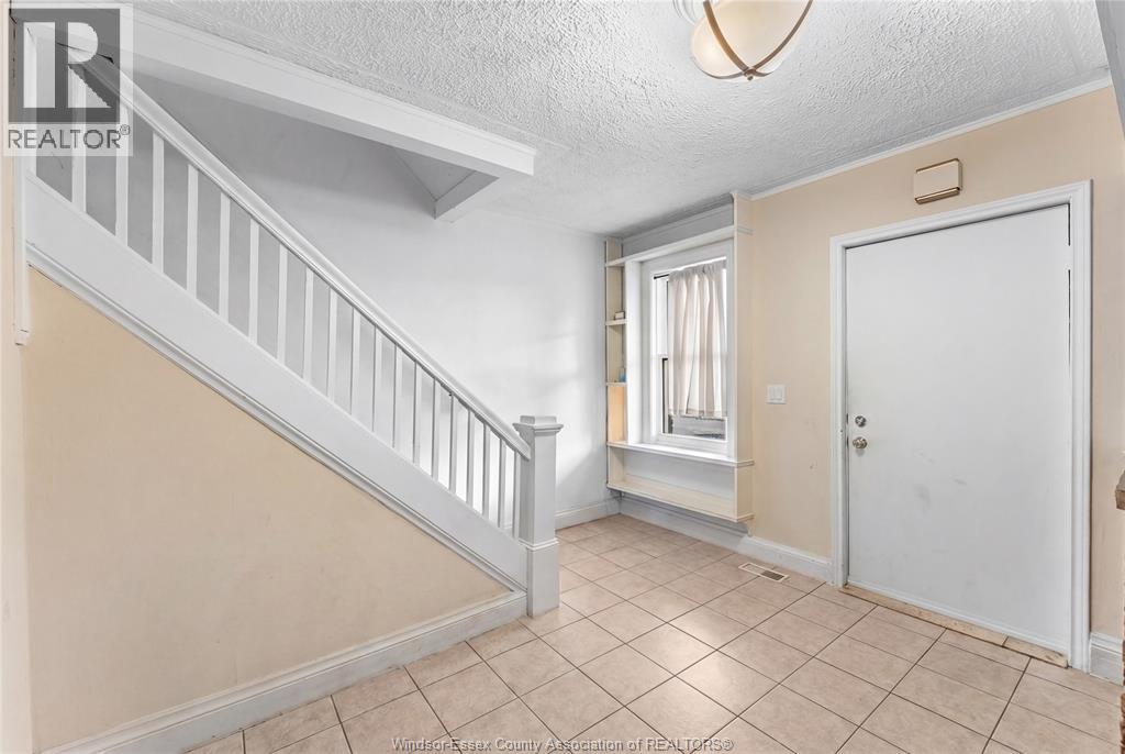 836 Elliott Street East, Windsor, Ontario  N9A 3S7 - Photo 2 - 26008418